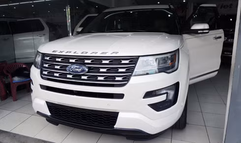 Mẫu SUV 7 chỗ có ngoại hình khá bắt mắt.
