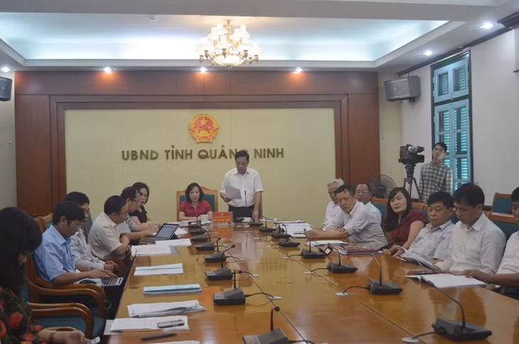 Phó Giám đốc Sở Y tế Quảng Ninh Vũ Tuấn Cường phát biểu tại hội nghị.