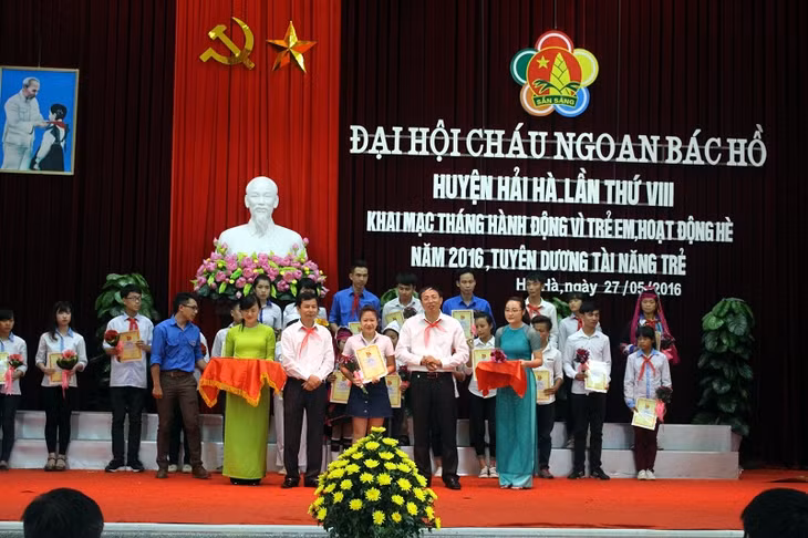 Lãnh đạo huyện Hải Hà&nbsp;