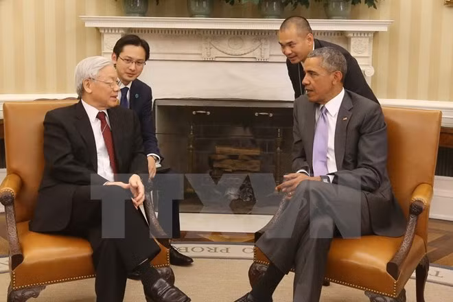 Tổng Bí thư Nguyễn Phú Trọng hội đàm với Tổng thống Hoa Kỳ Barack Obama tại Nhà Trắng ở Thủ đô Washington D.C, trong khuôn khổ chuyến thăm chính thức Hợp chủng quốc Hoa Kỳ vào tháng 7/2015. (Ảnh: Trí Dũng/TTXVN)