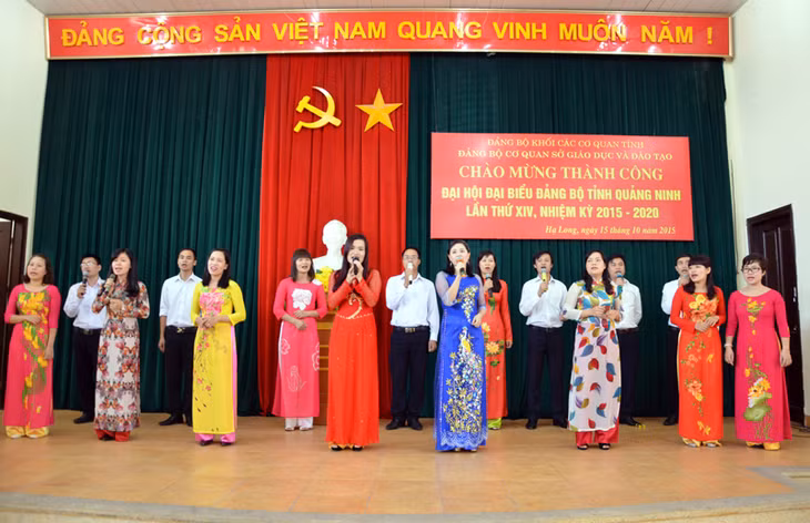 Tiết mục văn nghệ chào mừng thành công của Đại hội