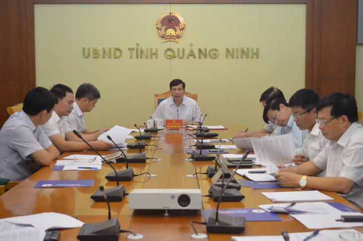 Chủ tịch UBND tỉnh Nguyễn Đức Long chỉ đạo tại cuộc họp
