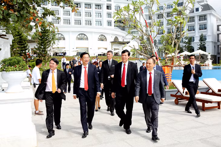 Đại biểu tham quan Khu nghỉ dưỡng 5 sao Vinpearl Hạ Long Bay Resort