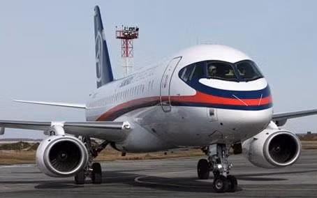 Các chuyến bay thẳng từ Nga sang Ukraine và ngược lại sẽ bị hủy bỏ. (Ảnh: RT)