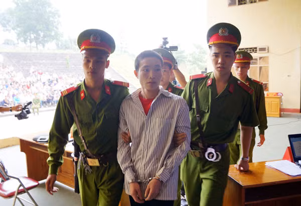 Bị cáo Đặng Văn Hùng tại phiên tòa.