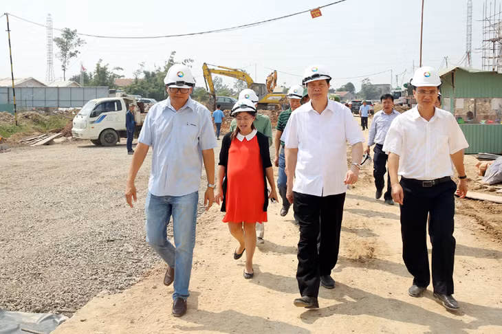 Đồng chí Nguyễn Đức Long, Chủ tịch UBND tỉnh kiểm tra tiến độ thực hiện dự án Khu công nghiệp Texhong Ngân Hà.