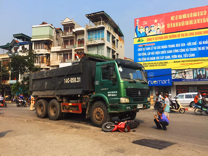 Hiện trường nơi xảy ra vụ tai nạn giao thông.