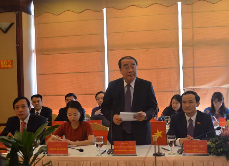 Đồng chí Nguyễn Quang Điệp, Trưởng Ban Dân vận Tỉnh ủy phát biểu tại buổi tọa đàm