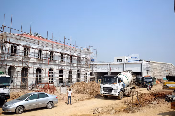 Đơn vị thi công gấp rút triển khai xây dựng Nhà máy Texhong Ngân Hà giai đoạn 1. 