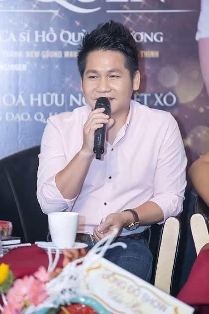 Nam ca sĩ Trọng Tấn.