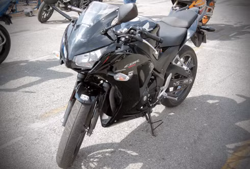 CBR300R của Honda Việt Nam được sử dụng làm mẫu xe hướng dẫn lái xe an toàn.