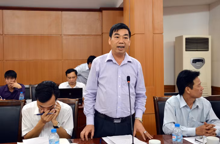 Đại diện Công ty CP Phát triển Tùng Lâm trả lời các câu hỏi của phóng viên tại buổi họp báo.
