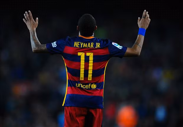  Barcelona công bố ngân sách 
