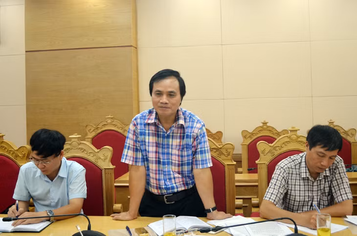 Đồng chí Nguyễn Đắc Hưng, Vụ trưởng Vụ GD&ĐT, dạy nghề, Ban Tuyên giáo Trung ương phát biểu tại cuộc họp.