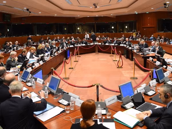  Ngoại trưởng các nước thành viên EU tại cuộc họp ngày 29/1. (Ảnh: AFP/TTXVN)