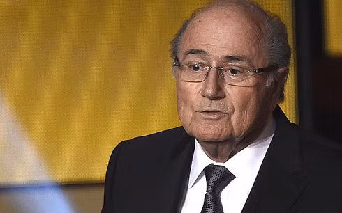 Chủ tịch FIFA - Blatter đang phải chịu áp lực lớn (Ảnh: Getty)