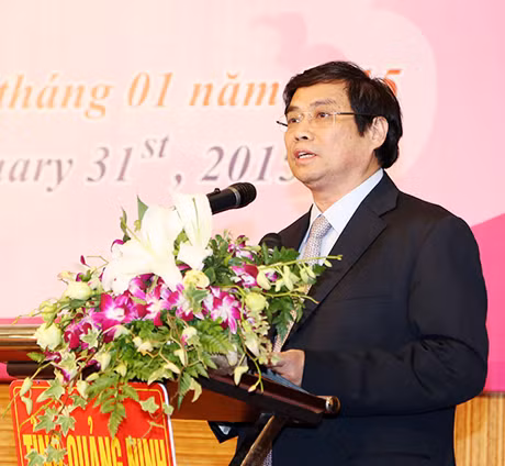 Đồng chí Phạm Minh Chính, Ủy viên T.Ư Đảng, Bí thư Tỉnh ủy Quảng Ninh phát biểu khai mạc hội nghị. Quang cảnh hội nghị.
