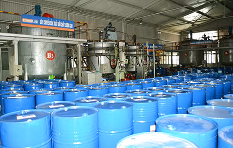 Sản xuất dầu nhờn chất lượng cao, nhãn hiệu COMINLUB tại Công ty Vật tư -Vận tải và Xếp dỡ - TKV.