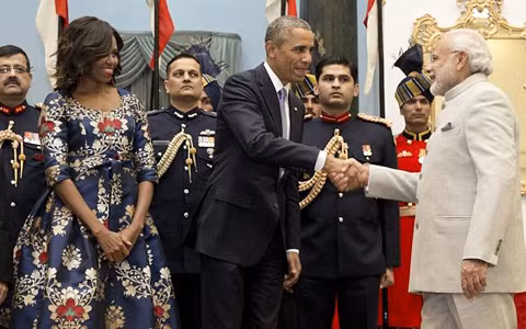 Thủ tướng Ấn Độ Modi đón tiếp Tổng thống Mỹ Obama và Phu nhân (ảnh: AP)