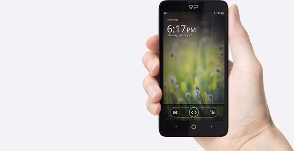 Geeksphone Revolution có giá bán 123 Bảng Anh.