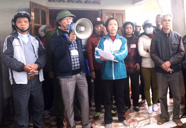 Đọc quyết định cưỡng chế thu hồi đất đối với hộ ông Tô Xuân Tiếu
