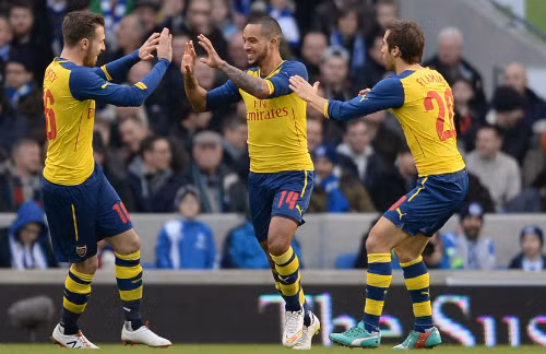 Walcott trở lại và có bàn mở tỷ số từ sớm. Ảnh: AH.
