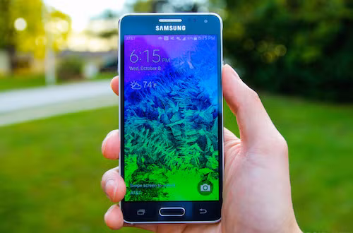 Galaxy Alpha là sản phẩm đánh dấu bước chuyển mình trong thiết kế smartphone của Samsung.