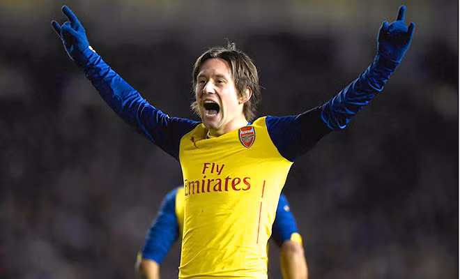 Rosicky luôn chiếm trọn tình yêu của các fan Pháo thủ