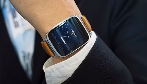 Thiết bị đeo tay của Asus được đánh giá là thiết bị chạy Android Wear đẹp nhất hiện nay.