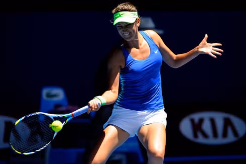 Azarenka vượt qua Clijsters để vào chung kết đơn Australia mở rộng.