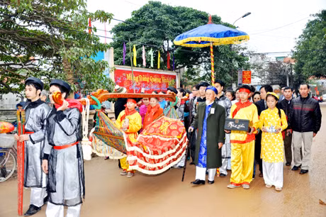 Các cụ thượng thọ lên miếu Tiên Công làm lễ