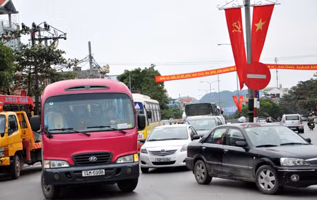 Giao thông tại đoạn đường xảy ra vụ tai nạn giao thông bị ùn