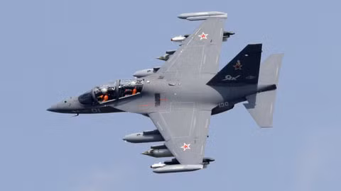 Máy bay huấn luyện chiến đấu Yakovlev Yak-130 Mitten