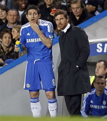 Lampard (trái) và Villas-Boas.