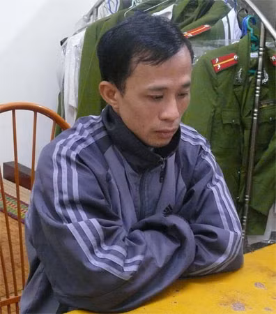 Nguyễn Đức Tiềm tại cơ quan công an.