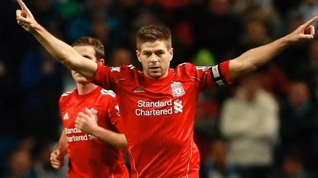 Chia tay Adidas, Liverpool đã kí hợp đồng "khủng" với Warrior Sports