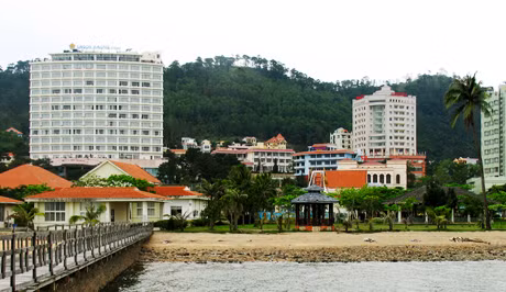 Khu du lịch Bãi Cháy. Ảnh: PH