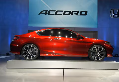 Honda Accord Coupe 2013 trình làng tại triển lãm xe hơi Detroit, Mỹ.