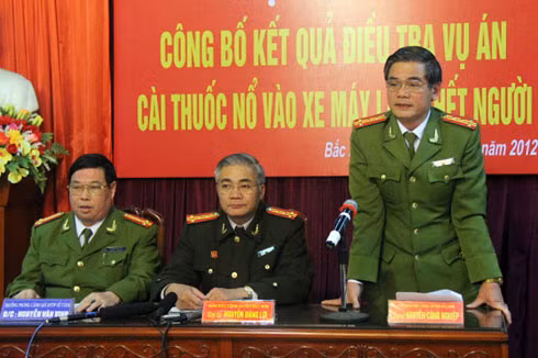 Lãnh đạo công an tỉnh Bắc Ninh tổ chức họp báo.
