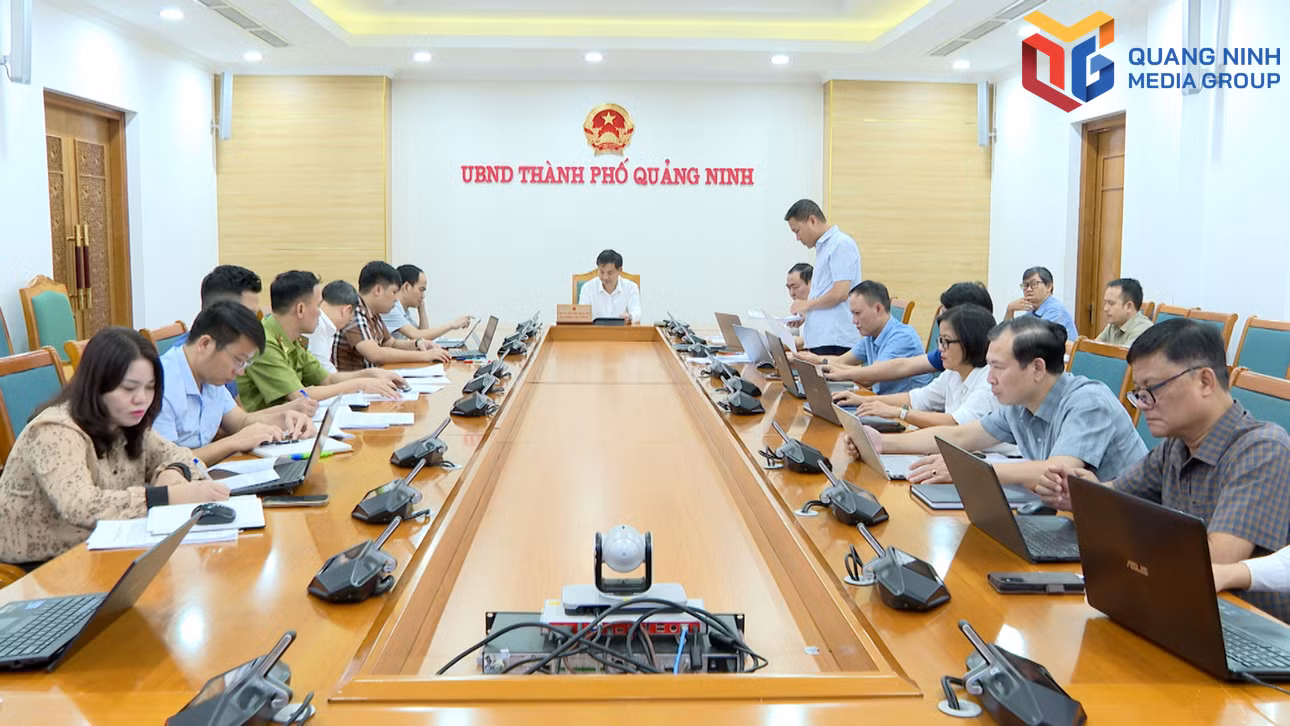 bqn_tr_hai-ha-ubnd-tinh-hop00-00-16-29still002.jpg