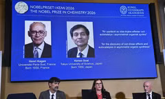 Giải Nobel Hóa học 2026 vinh danh hai nhà khoa học nghiên cứu về phân tử ảnh gương