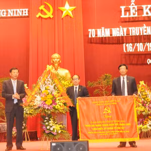 Bản tin thời sự Radio Quảng Ninh 24 giờ, ngày 15/10