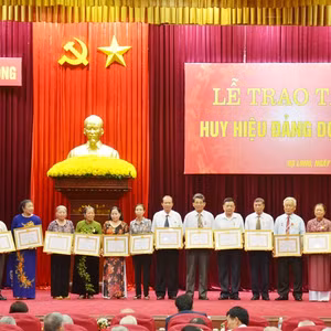 Bản tin thời sự Radio Quảng Ninh 24h, ngày 19/5