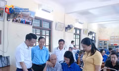 Đoàn giám sát MTTQ thành phố giám sát chuyển đổi số tại phường Mạo Khê