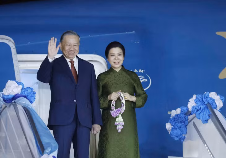 Tổng Bí thư, Chủ tịch nước Tô Lâm và Phu nhân rời Bangkok, lên đường thăm cấp Nhà nước tới Singapore. Ảnh: TTXVN