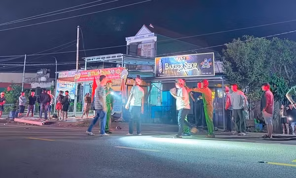 Nam thanh niên đi xe máy tông vỉa hè, tử vong trên quốc lộ 19
