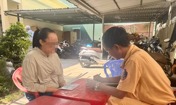 Xử phạt nữ tài xế điều khiển ô tô ngược chiều trên quốc lộ 1D