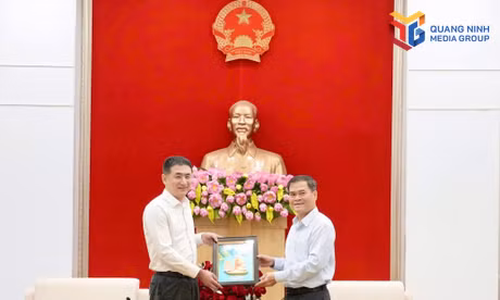 Chủ tịch UBND thành phố Bùi Văn Khắng tiếp và làm việc với Đoàn công tác Cục Phát triển Dữ liệu lớn Khu tự trị dân tộc Choang Quảng Tây (Trung Quốc), tháng 10-2026