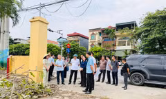 Đoàn giám sát HĐND thành phố làm việc tại phường Vàng Danh về quản lý, sử dụng tài sản công