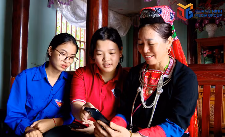 bqn_tr_1-8-thien-trang-thanh-nien-dua-cong-nghe-so-toi-vung-caomp400-00-45-05still001.jpg